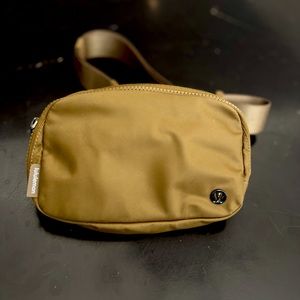 Lululemon belt bag/fanny pack